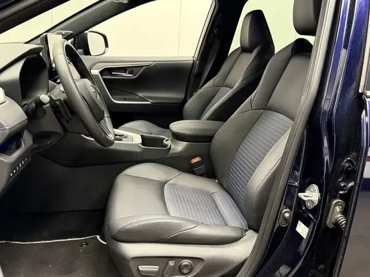 Toyota Rav4 2024 photo 3