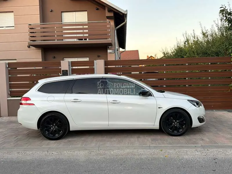 Peugeot 308 2014 photo 3