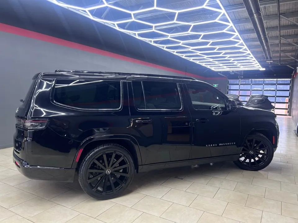 Jeep Grand Wagoneer 2023 photo 5