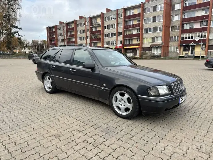 Mercedes-Benz C250 1996 photo 2