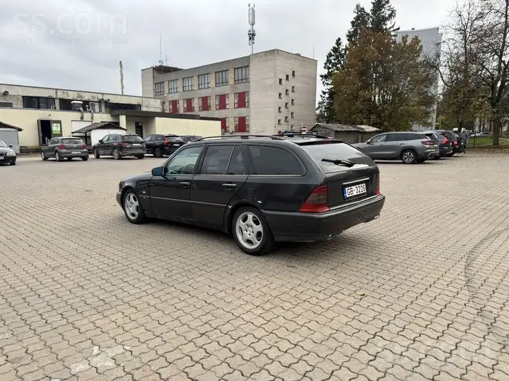 Mercedes-Benz C250 1996 photo 4