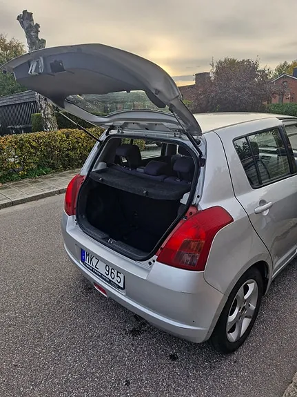 Suzuki Swift 2007 photo 5