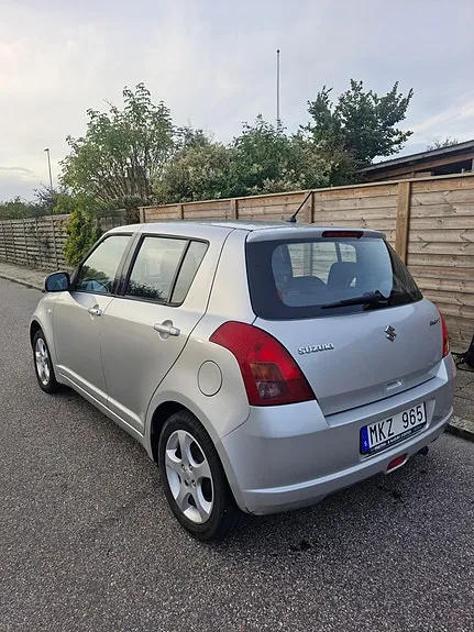 Suzuki Swift 2007 photo 4