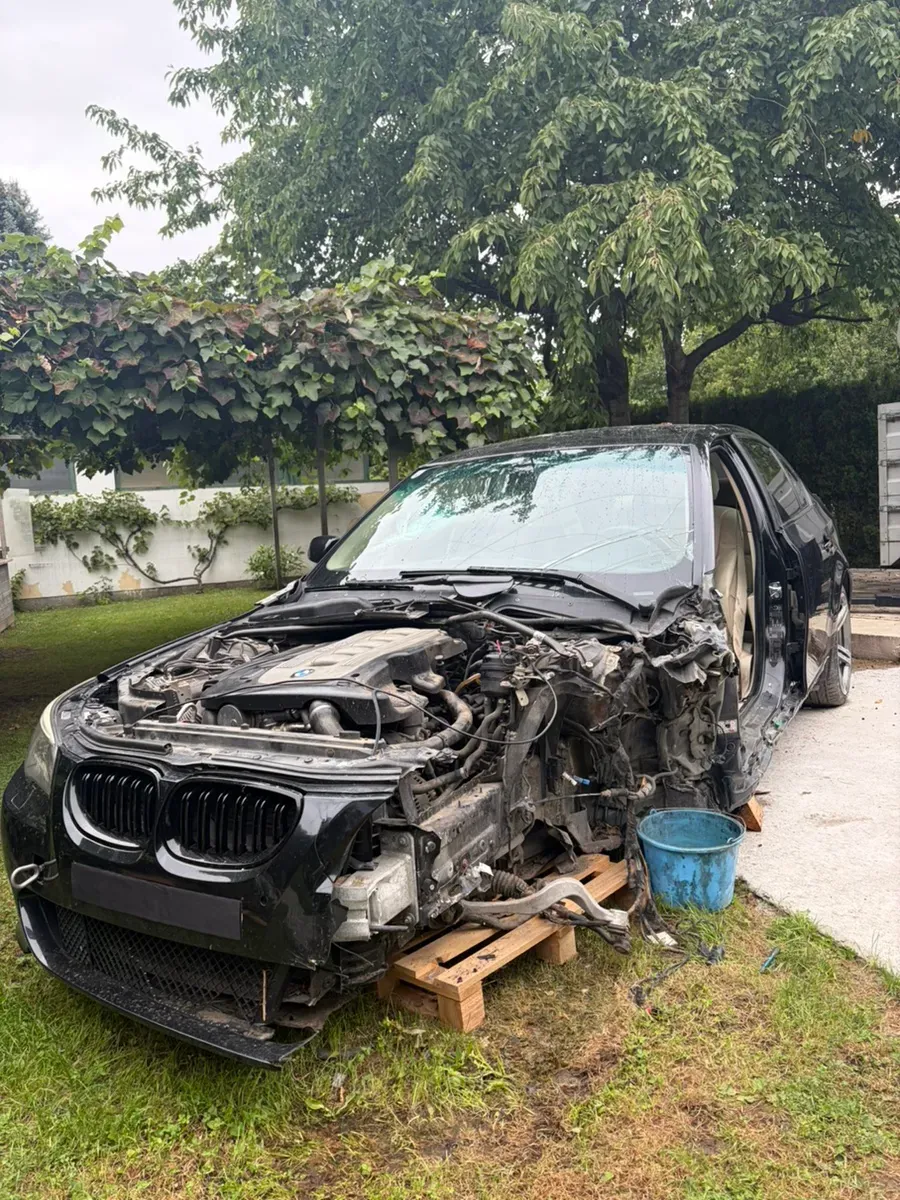 BMW 5 Series 2008 photo 2