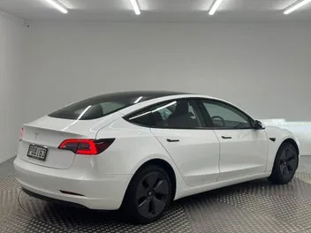 Tesla Model 3 2022 photo 4