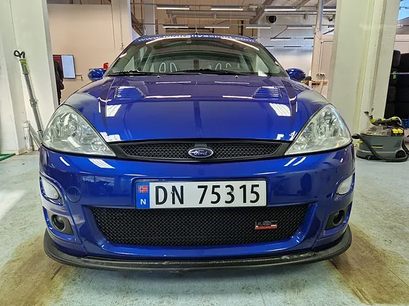 Ford Focus 2003 photo 2