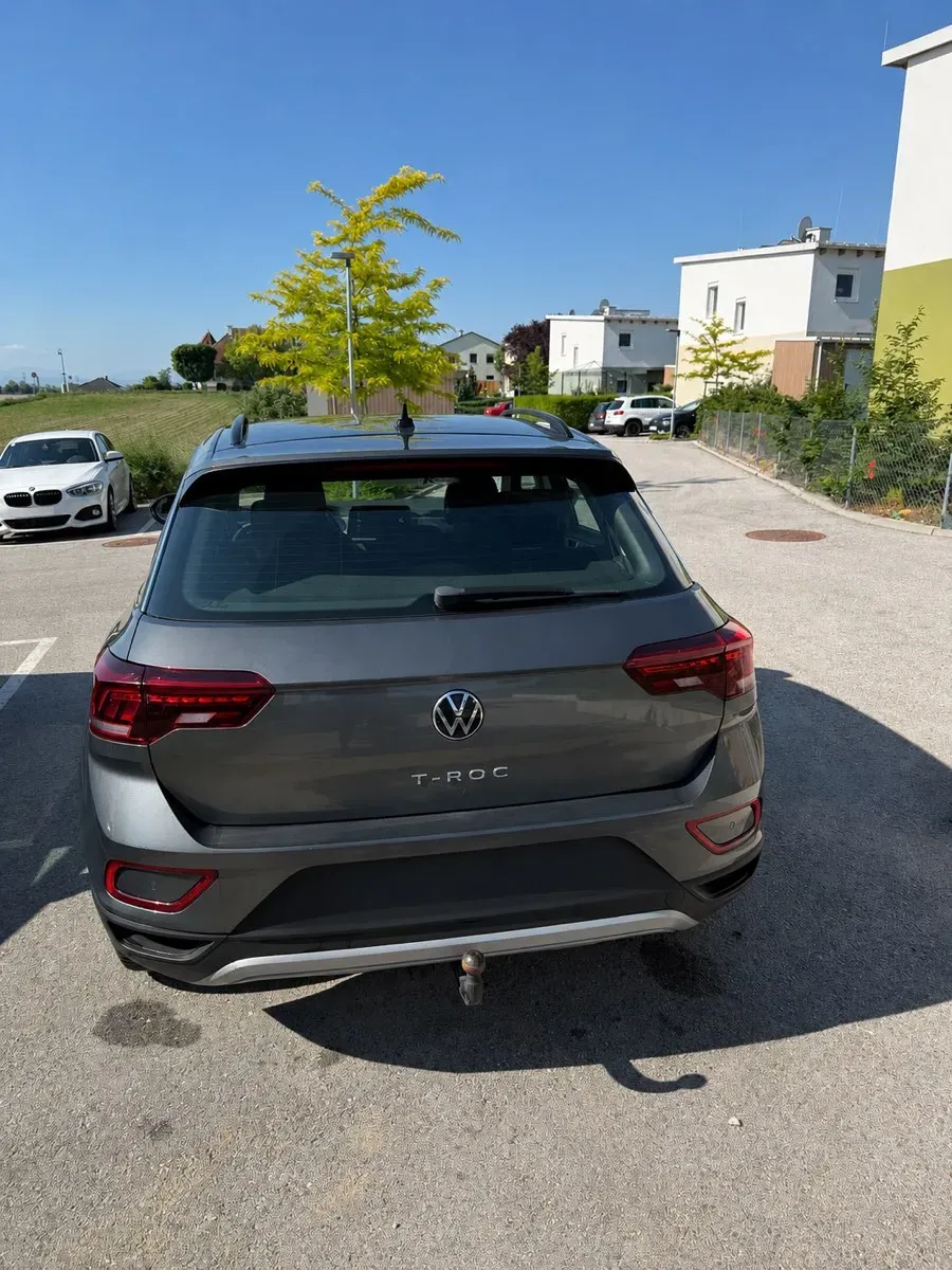 Volkswagen T-Roc 2022 photo 2