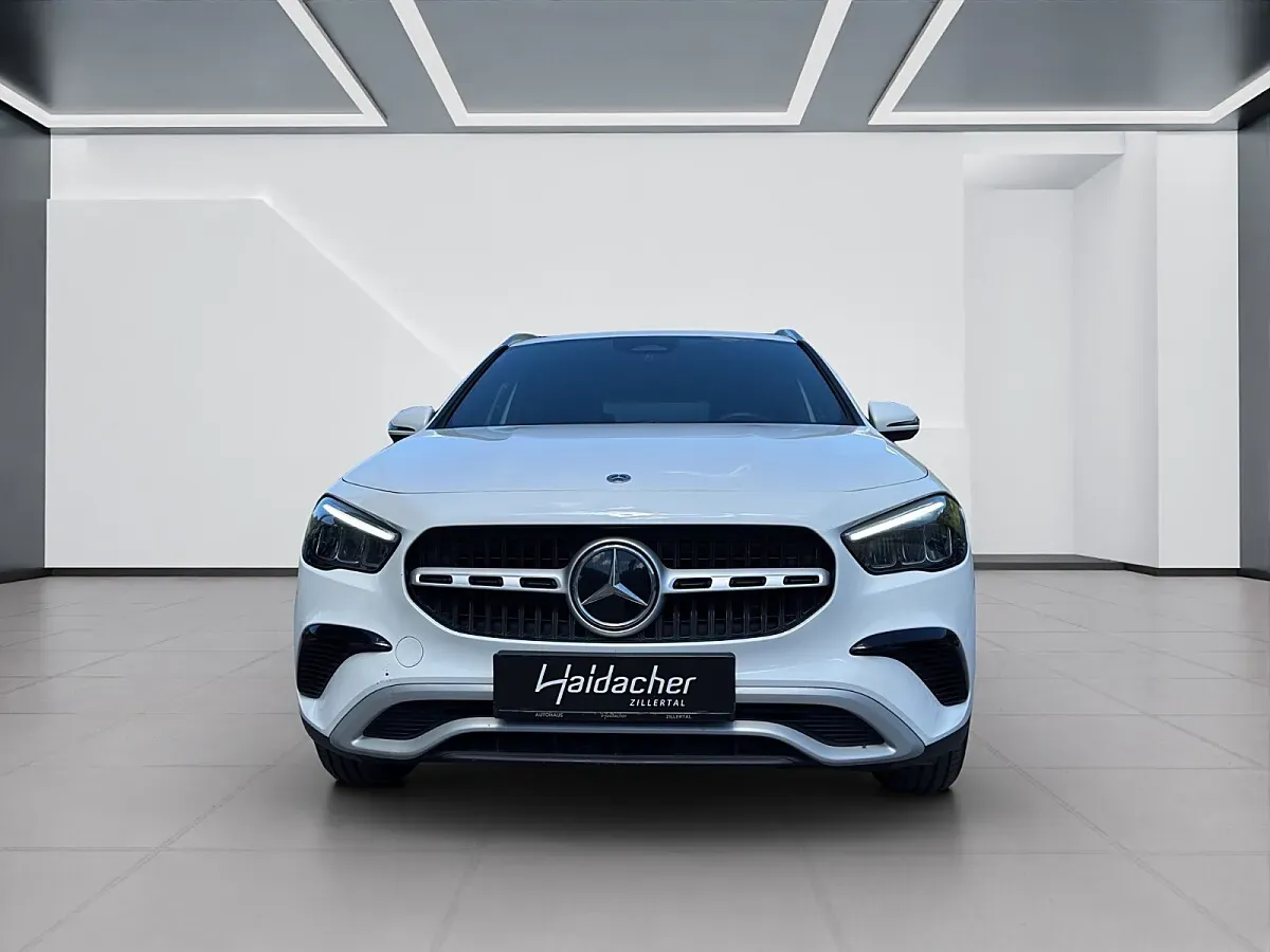 Mercedes-Benz Gla Class 2024 photo 3