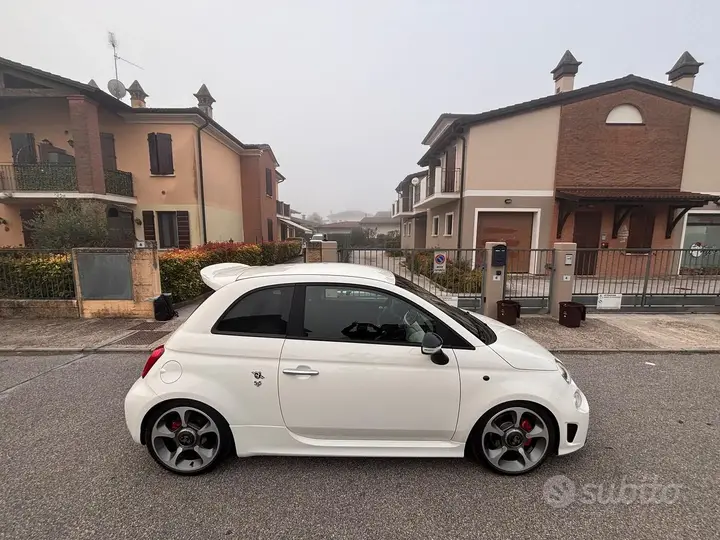 Abarth 595 2018 photo 5