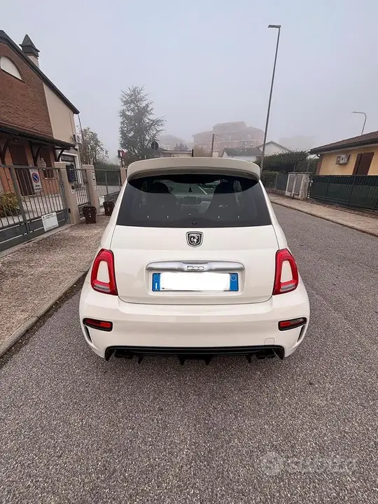 Abarth 595 2018 photo 3