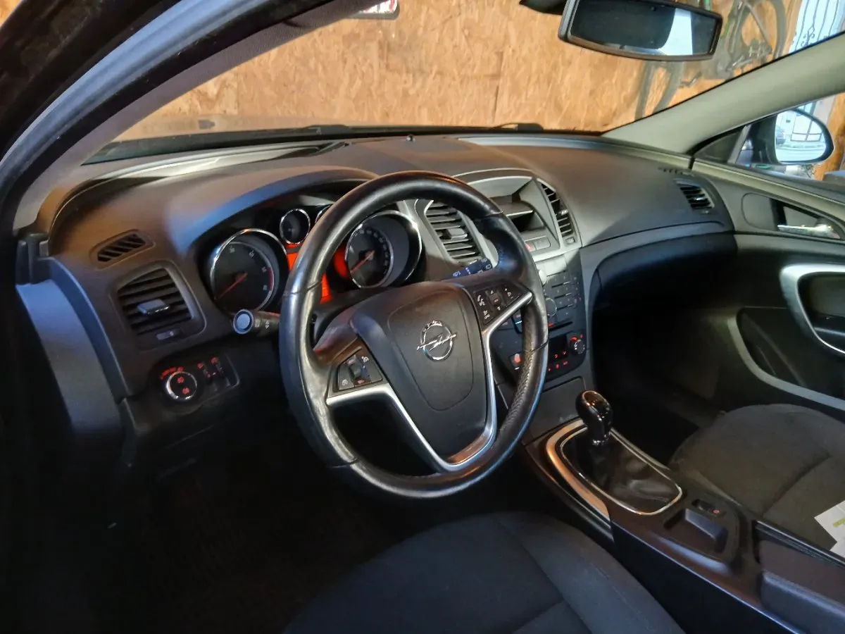 Opel Insignia 2009 photo 2