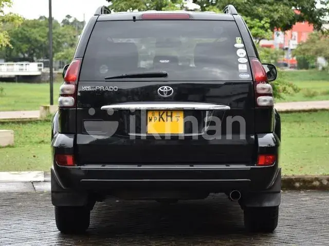 Toyota Land Cruiser Prado 2004 photo 2