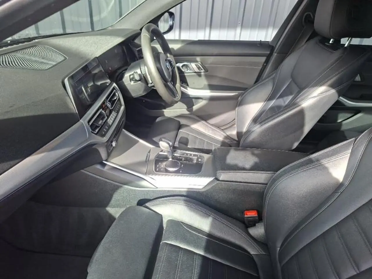 BMW 3 Series 2019 photo 5