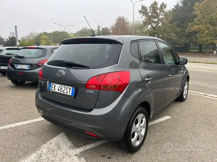 Kia Venga 2011 photo 3