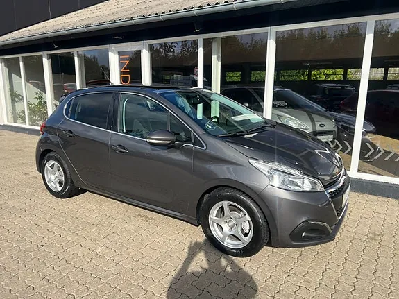 Peugeot 208 2019 photo 2