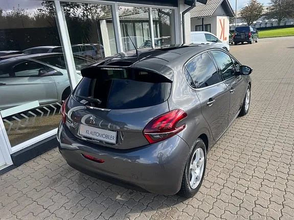 Peugeot 208 2019 photo 4