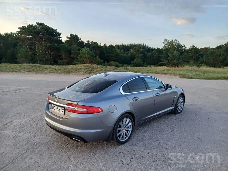 Jaguar Xf 2014 photo 4