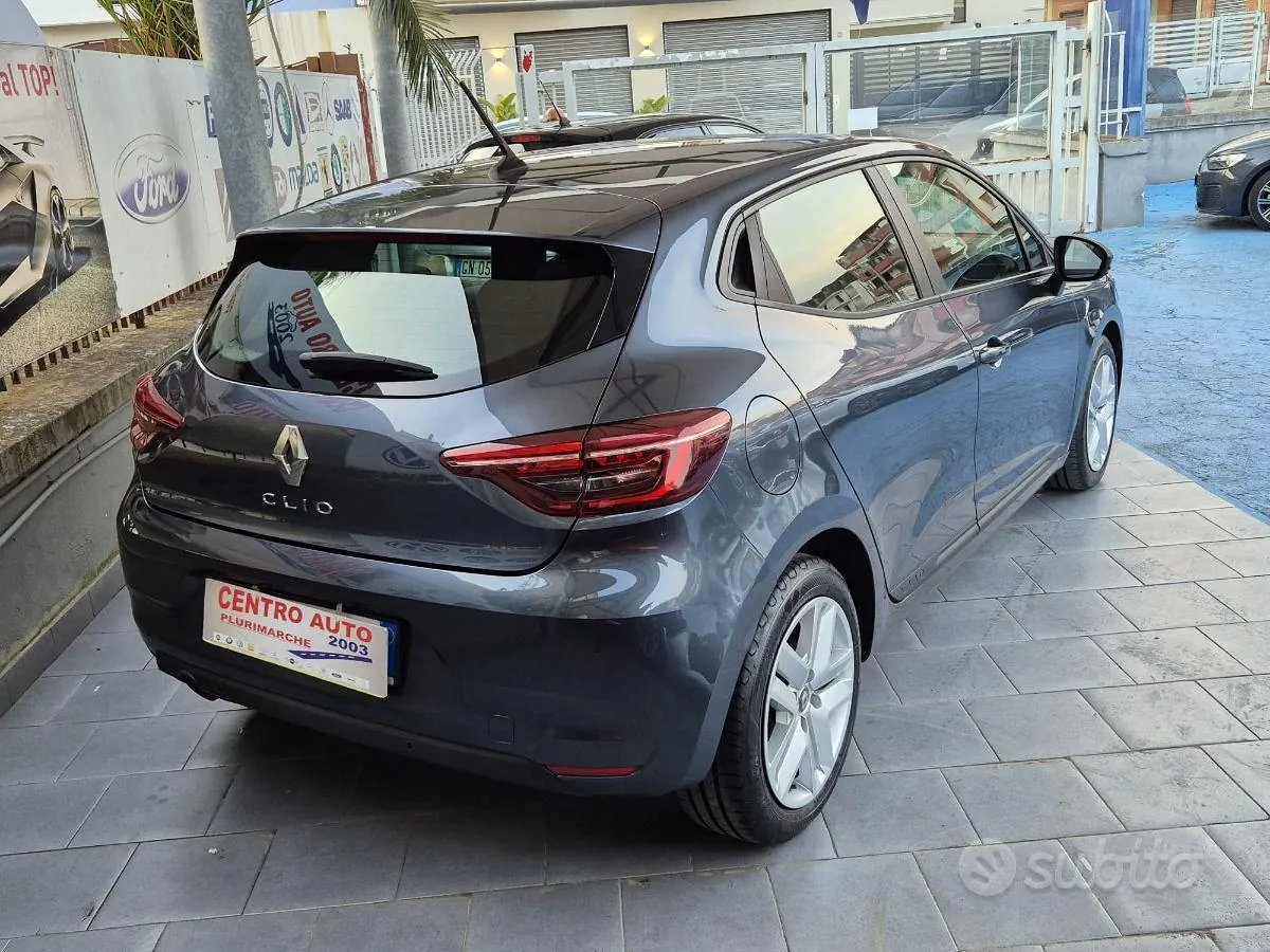 Renault Clio 2022 photo 4
