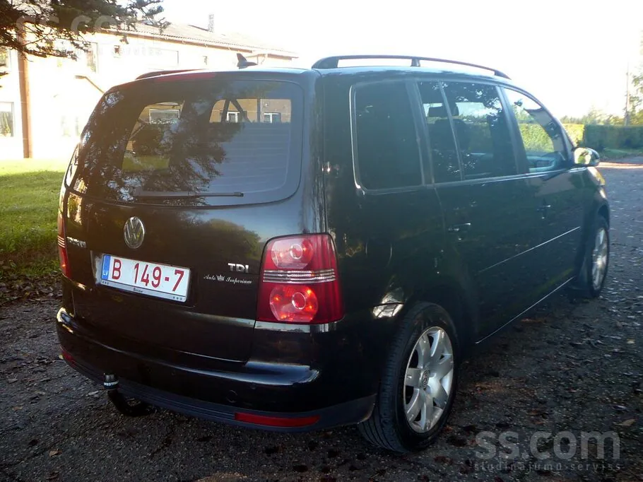 Volkswagen Touran 2007 photo 3