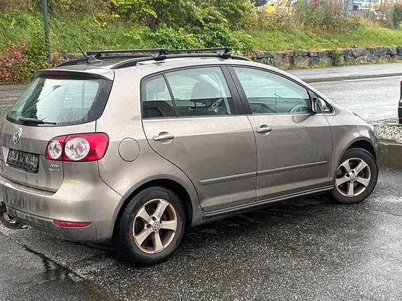 Volkswagen Golf Plus 2012 photo 2