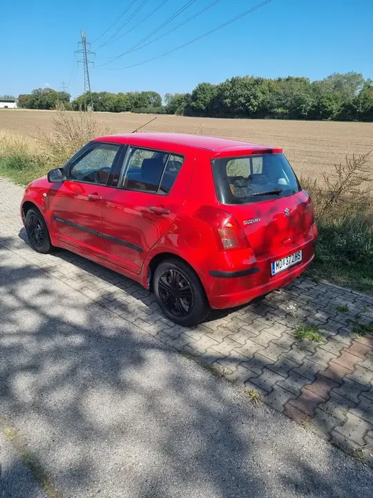 Suzuki Swift 2005 photo 3