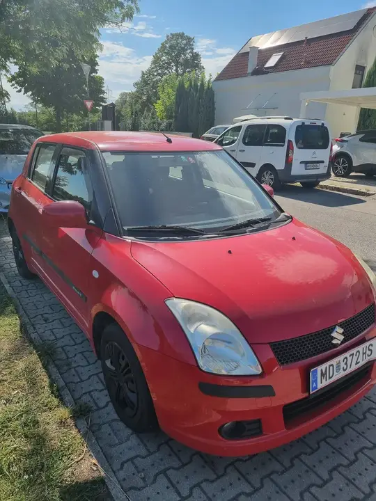 Suzuki Swift 2005 photo 2