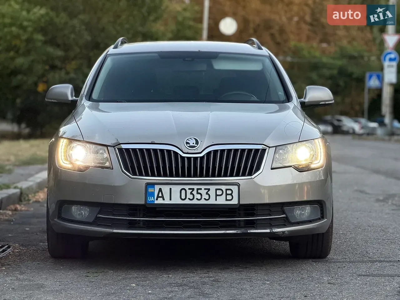 Skoda Superb 2013 photo 2