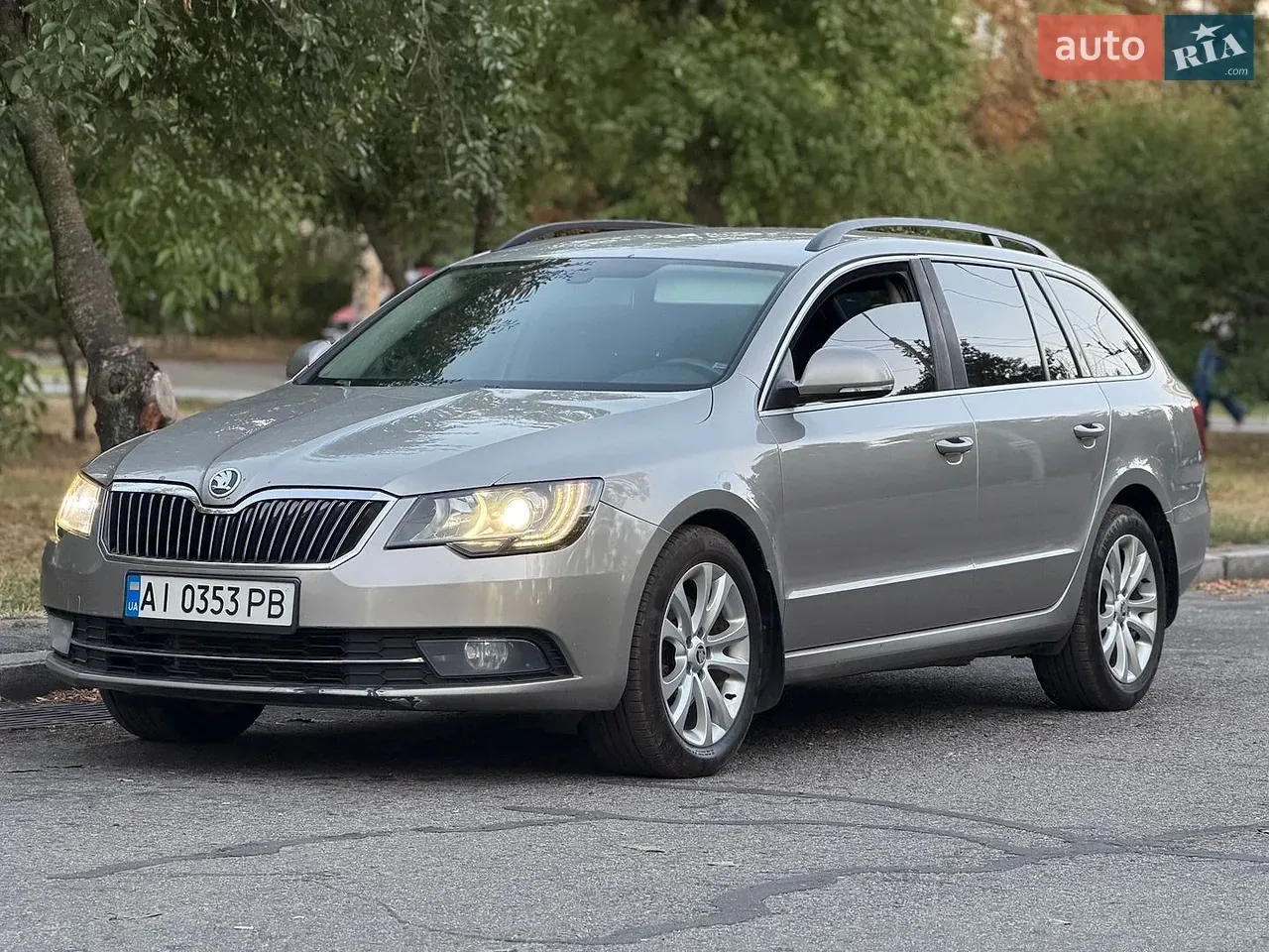 Skoda Superb 2013 photo 3