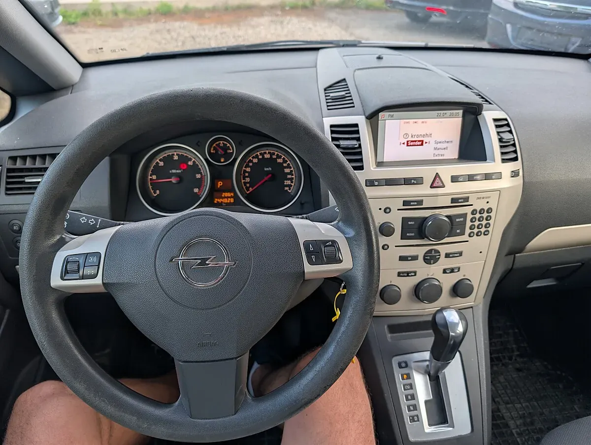 Opel Zafira 2008 photo 2