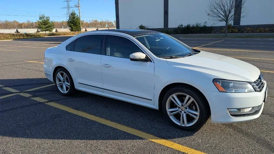 Volkswagen Passat 2012 photo 3