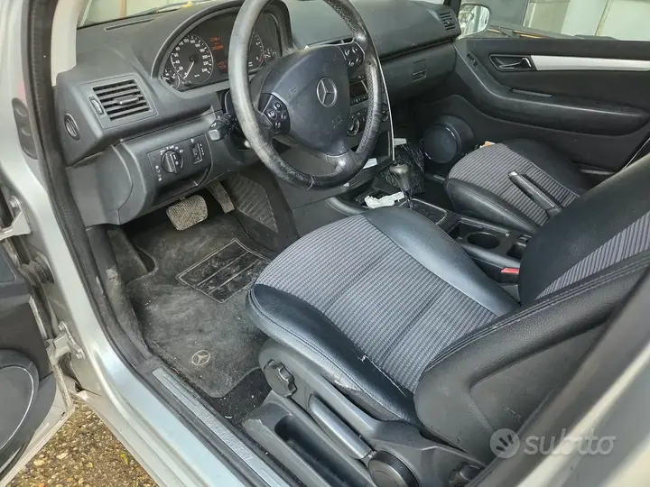 Mercedes-Benz A 180 Cdi 2007 photo 5