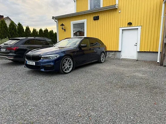 BMW 530I