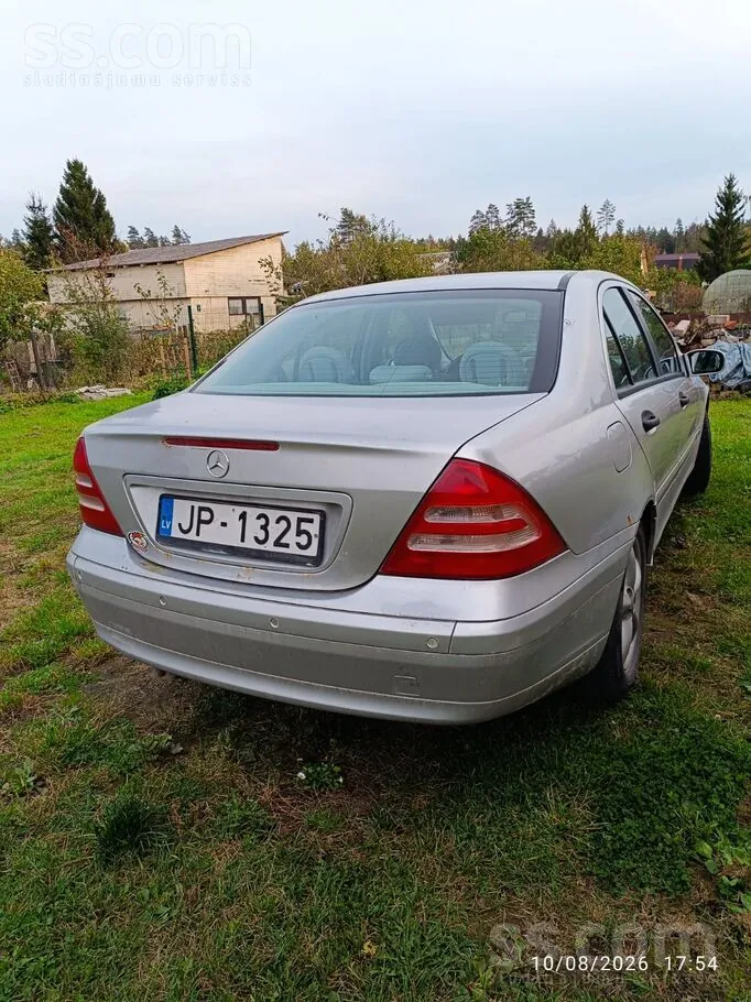 Mercedes-Benz C200 2000 photo 2