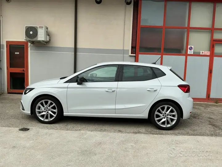 Seat Ibiza 2025 photo 3