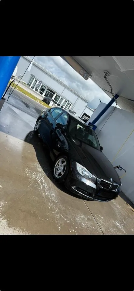 BMW 318I E90