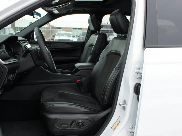 Jeep Grand Cherokee 2025 photo 3