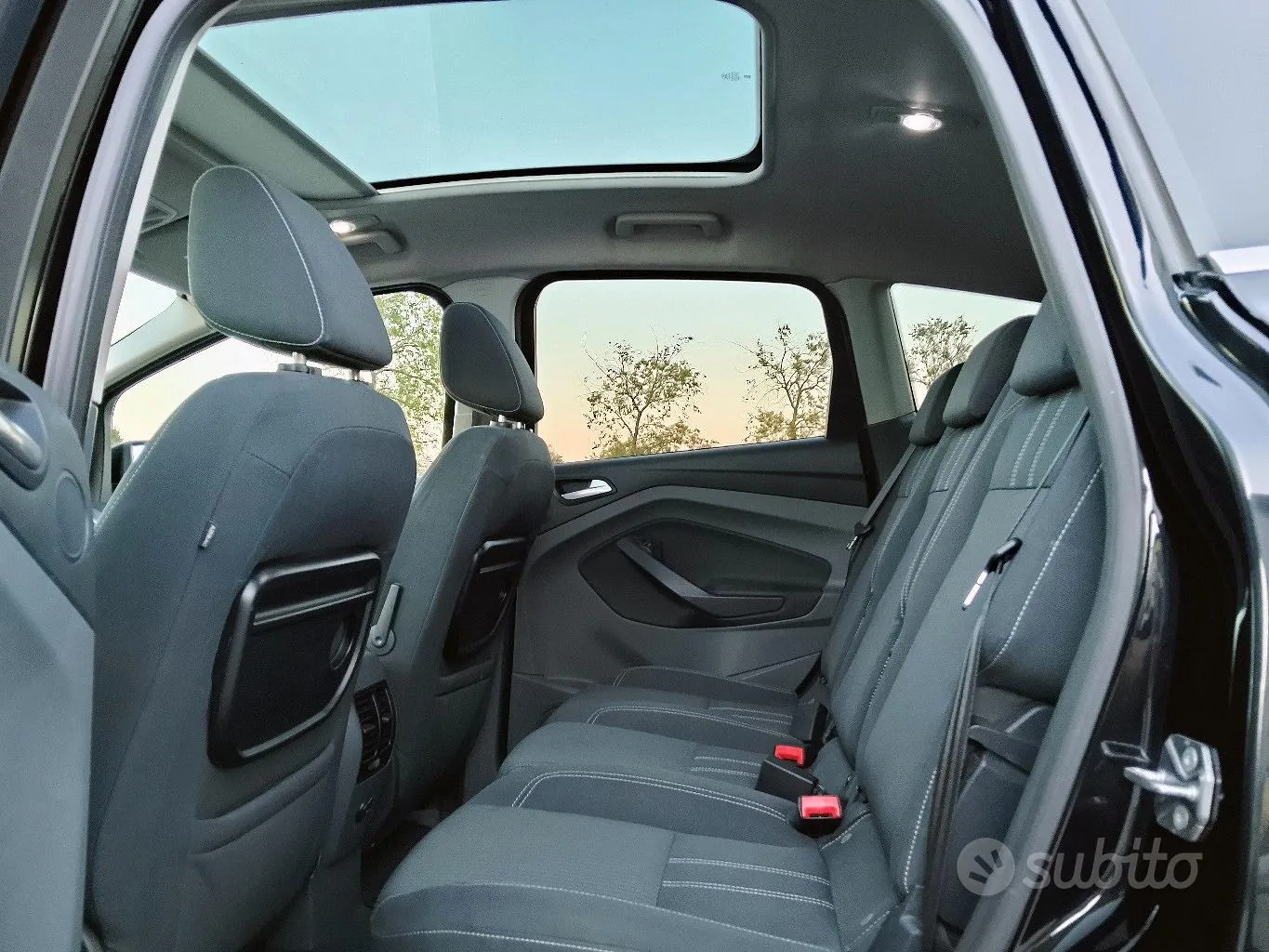 Ford C-Max 2011 photo 5