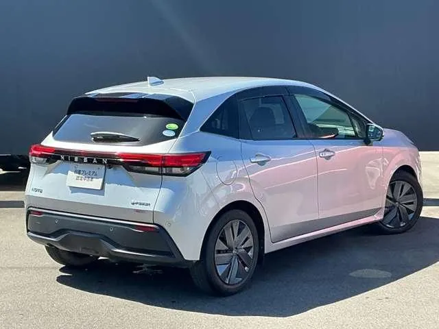 Nissan Note 2021 photo 2