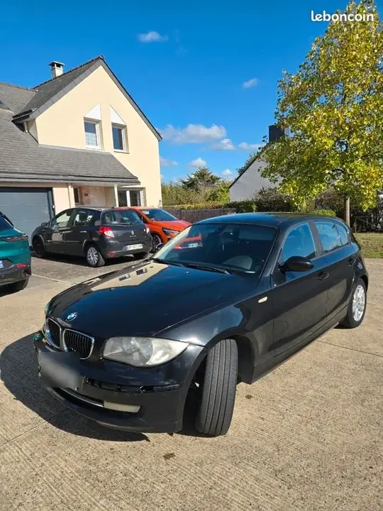 BMW 1 Series 2009 photo 2