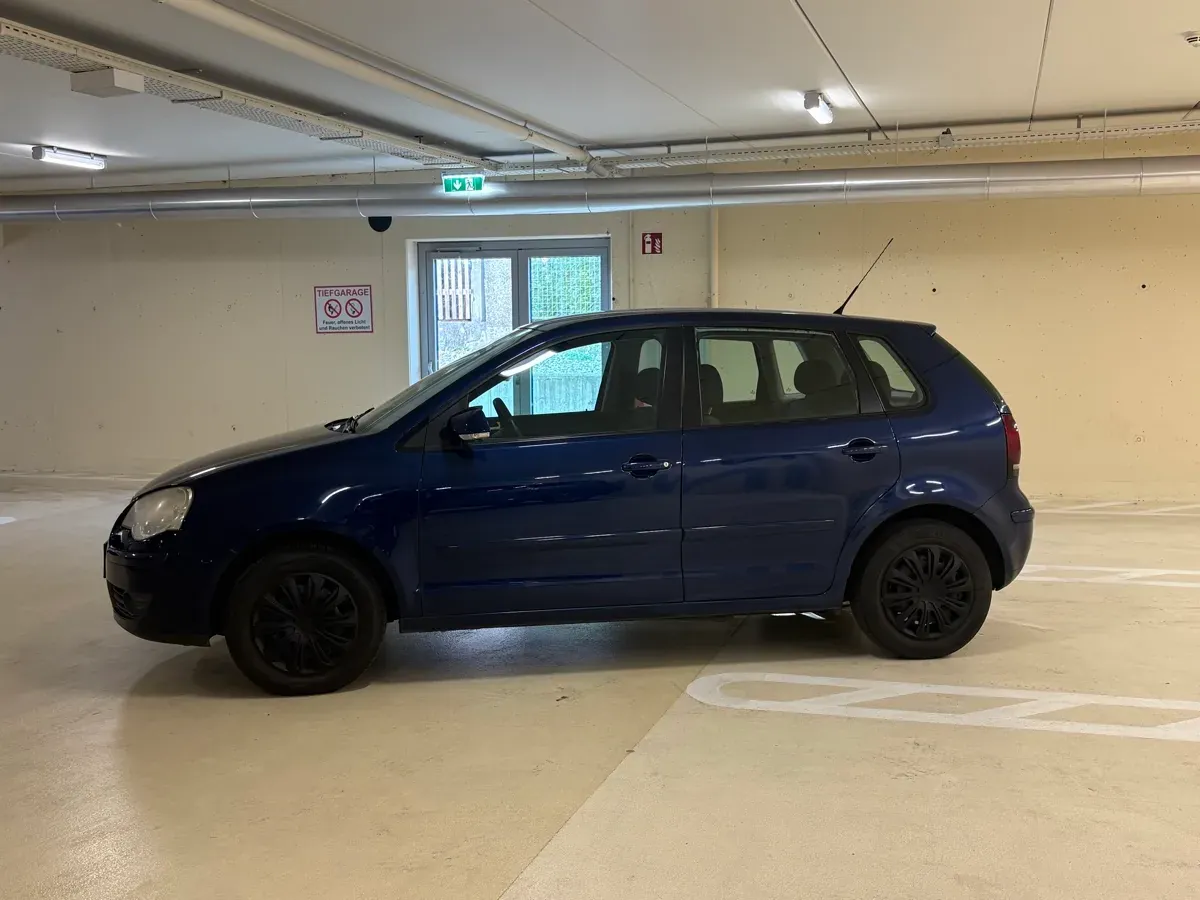Volkswagen Polo 2009 photo 2