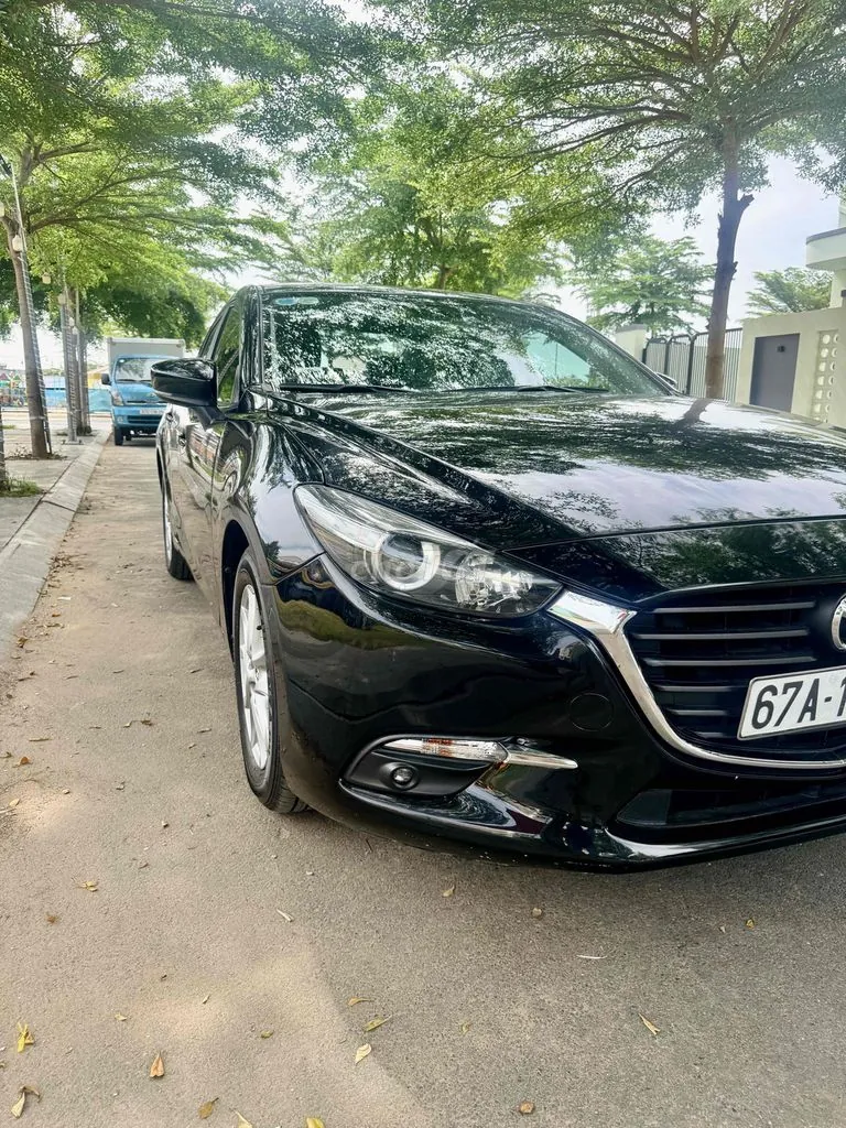 Mazda 3 2019 photo 2