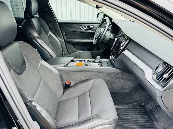 Volvo V60 2021 photo 5