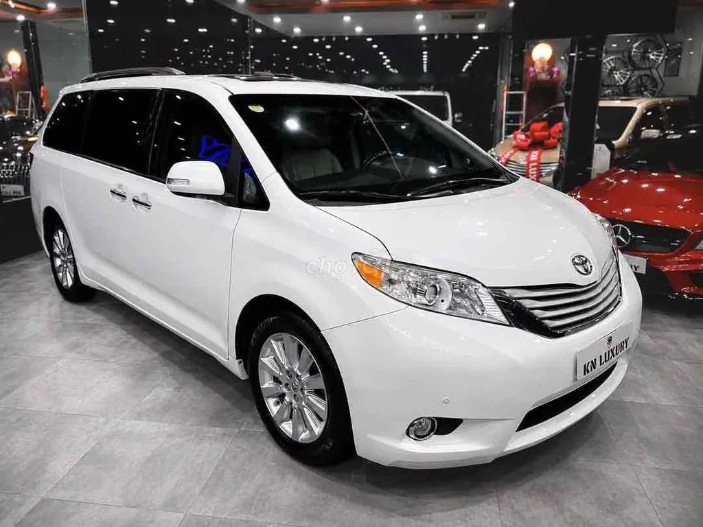 Toyota Sienna 2015 photo 3