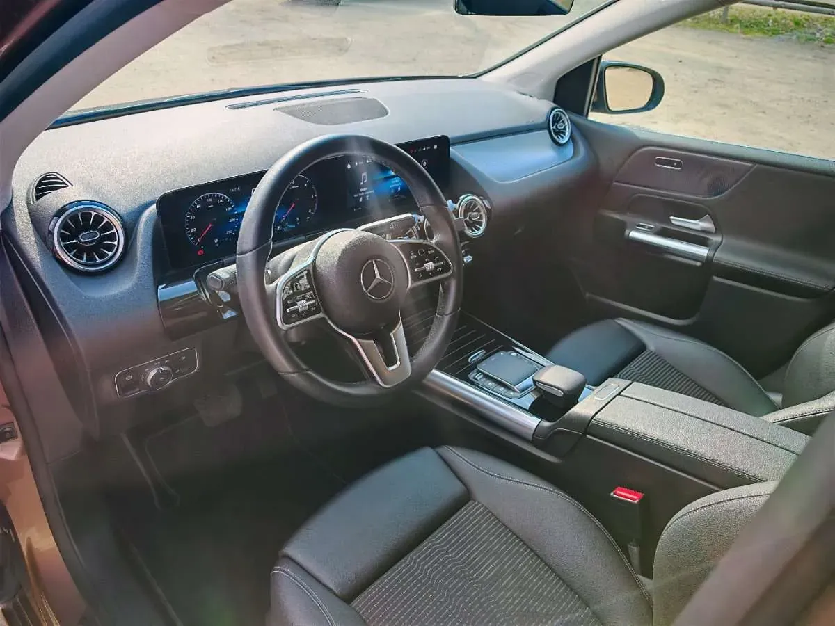 Mercedes-Benz B-Class 2021 photo 2