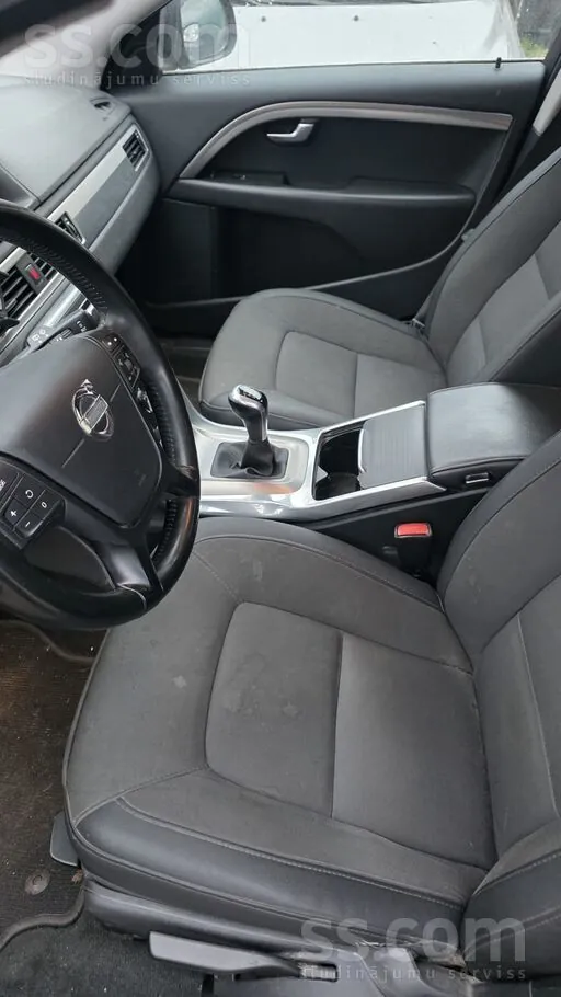 Volvo V70 2014 photo 4