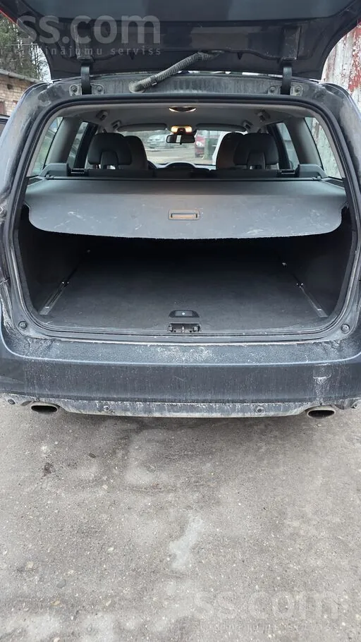 Volvo V70 2014 photo 2
