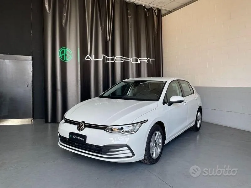 Volkswagen Golf 8 2024 photo 3