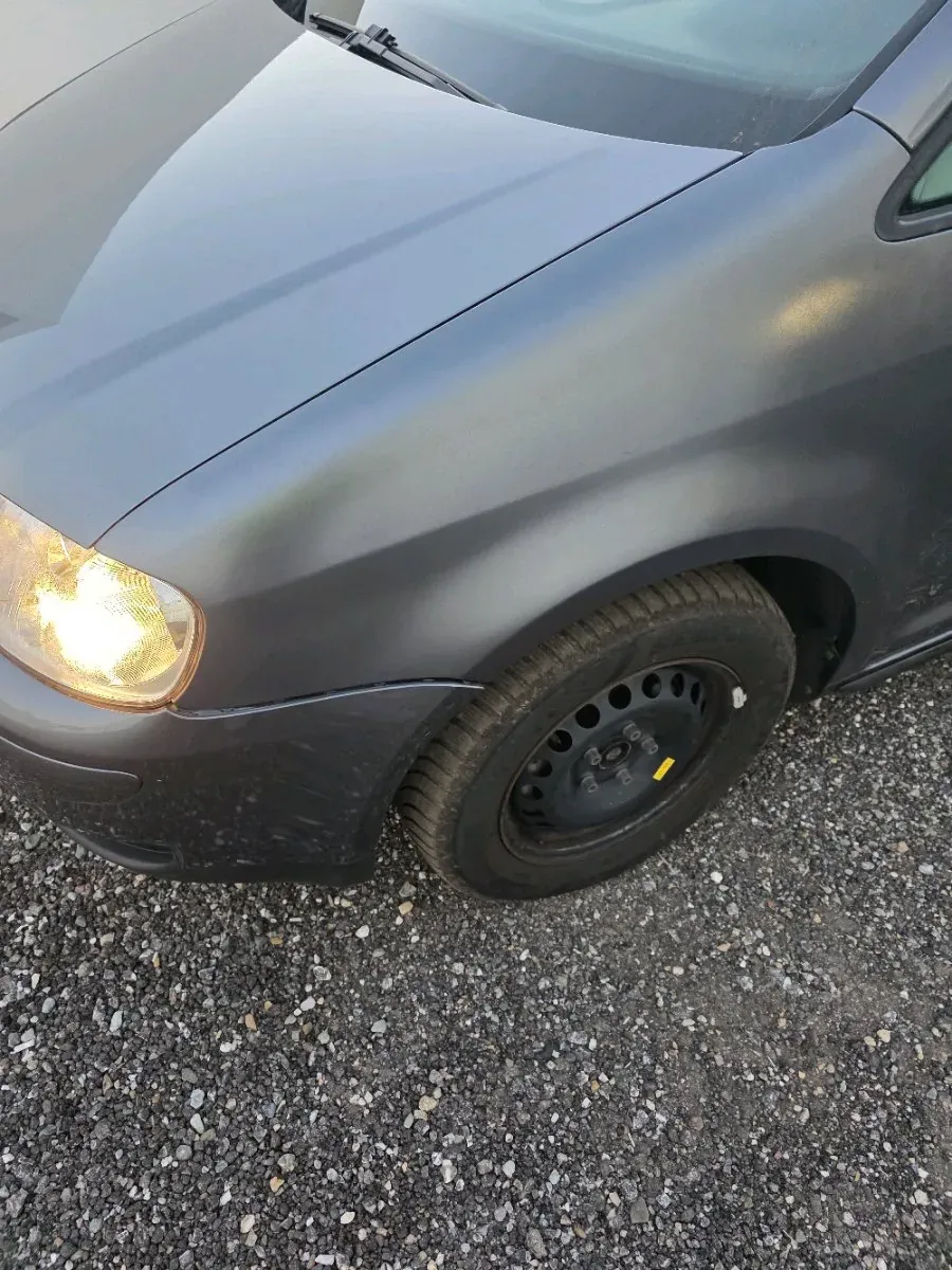 Volkswagen Touran 2005 photo 2