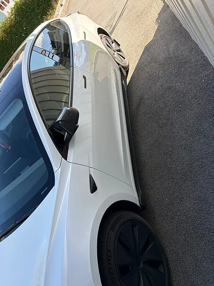 Tesla Model 3 2024 photo 3