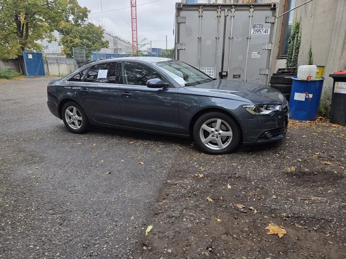 Audi A6 2011 photo 2